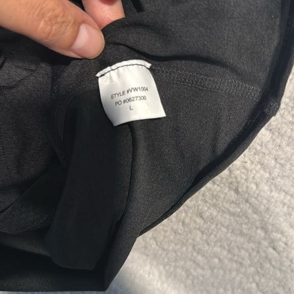 Vuori Black Tank Top Pose Plyo Tank size L - Picture 5 of 6